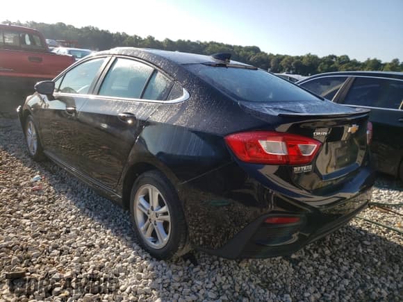✅ 2017 Chevrolet Cruze LT • VIN: 1G1BE5SM5H7247713 • Lot: 55993311. Listed on Copart with 50,706 mi. Free auction sales archive from the USA and detailed vehicle history report at DreamBid. Image 3.
