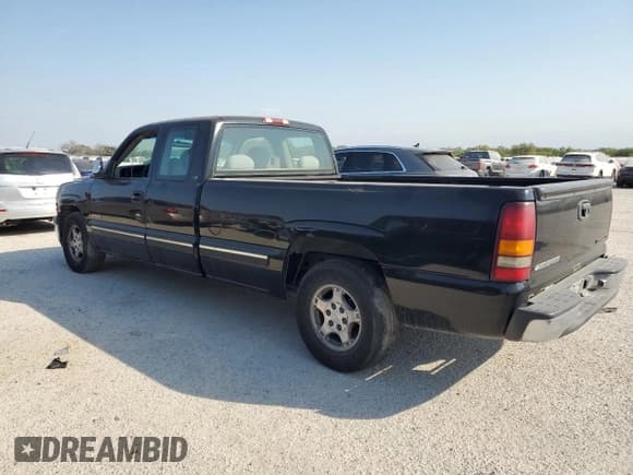 ✅ 2000 Chevrolet Silverado 1500 • VIN: 1GCEC19T5YE211600 • Лот: 75769454. Опубликован ранее на Copart с пробегом Не указан. Бесплатный доступ к архиву аукционных продаж из США и подробный отчёт об истории автомобиля на DreamBid. Изображение 2.