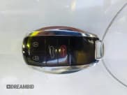 ✅ 2019 Bentley Bentayga V8 • VIN: SJAAM2ZVXKC026160 • Лот: 42131132. Опубликован ранее на IAAI с пробегом 38 512 миль. Бесплатный доступ к архиву аукционных продаж из США и подробный отчёт об истории автомобиля на DreamBid. Изображение 11.