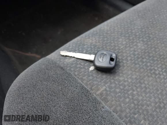 ✅ 2003 Toyota Corolla CE • VIN: 1NXBR32E13Z107799 • Лот: 42973705. Опубликован ранее на IAAI с пробегом 299 999 миль. Бесплатный доступ к архиву аукционных продаж из США и подробный отчёт об истории автомобиля на DreamBid. Изображение 11.