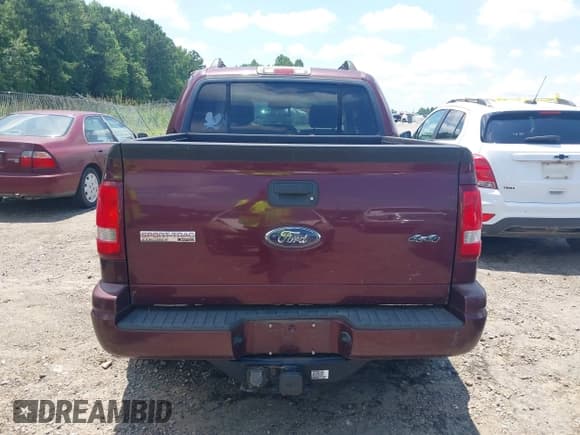 ✅ 2008 Ford Explorer Sport Trac Limited • VIN: 1FMEU53E98UA95155 • Lot: 42737245. Wystawiony na IAAI z przebiegiem 207 343 mil. Bezpłatny archiwum sprzedaży aukcyjnych z USA i szczegółowy raport historii pojazdu na DreamBid. Zdjęcie 16.