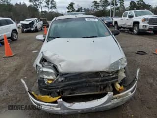 ✅ 2007 Chevrolet Aveo LS • VIN: KL1TD66627B697516 • Lot: 46631235. Wystawiony na Copart z przebiegiem 154 931 mil. Bezpłatny archiwum sprzedaży aukcyjnych z USA i szczegółowy raport historii pojazdu na DreamBid. Zdjęcie 5.