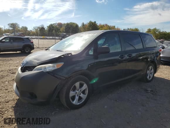 ✅ 2012 Toyota Sienna • VIN: 5TDZK3DC9CS275794 • Lot: 82216295. Listed on Copart with 130,044 mi. Free auction sales archive from the USA and detailed vehicle history report at DreamBid. Image 1.