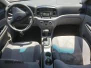 ✅ 2009 Hyundai Accent Auto GLS • VIN: KMHCN46C29U331543 • Лот: 60161335. Опубликован ранее на Copart с пробегом 132 224 миль. Бесплатный доступ к архиву аукционных продаж из США и подробный отчёт об истории автомобиля на DreamBid. Изображение 8.