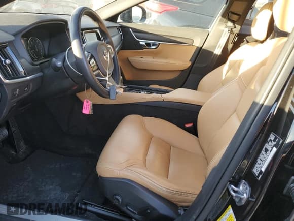 ✅ 2017 Volvo V90 • VIN: YV4A22NL1H1005255 • Lot: 92179555. Listed on Copart with 134,896 mi. Free auction sales archive from the USA and detailed vehicle history report at DreamBid. Image 7.