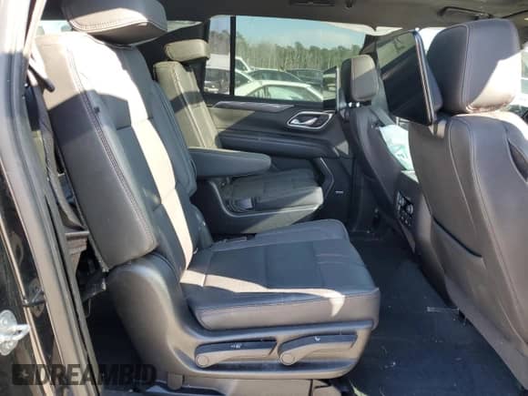 ✅ 2021 Chevrolet Suburban RST • VIN: 1GNSCEKD5MR256317 • Lot: 46294685. Wystawiony na Copart z przebiegiem 72 688 mil. Bezpłatny archiwum sprzedaży aukcyjnych z USA i szczegółowy raport historii pojazdu na DreamBid. Zdjęcie 12.