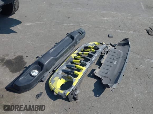 ✅ 2019 Jeep Wrangler Unlimited Sport S • VIN: 1C4HJXDN0KW682649 • Lot: 42703511. Listed on IAAI with 31,489 mi. Free auction sales archive from the USA and detailed vehicle history report at DreamBid. Image 12.