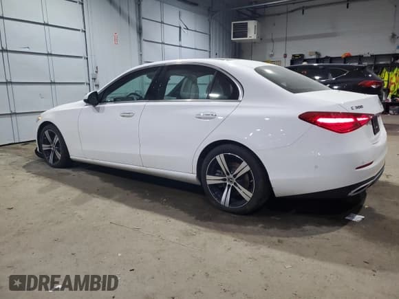 ✅ 2023 Mercedes-Benz C 300 • VIN: W1KAF4HB7PR121412 • Лот: 84762634. Опубликован ранее на Copart с пробегом 21 141 миль. Бесплатный доступ к архиву аукционных продаж из США и подробный отчёт об истории автомобиля на DreamBid. Изображение 2.