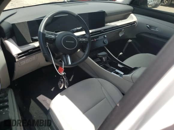 2025 Hyundai Tucson SEL Convenience with VIN 5NMJCCDE8SH450713, listed as a Copart auction lot 58806335 with Not provided miles and Salvage title. Bid and sale history available at DreamBid. Image 8.