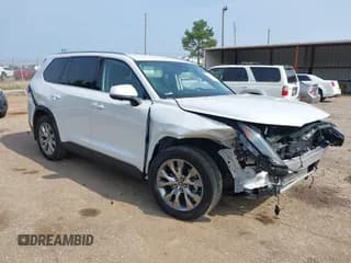 ✅ 2024 Toyota Highlander XLE • VIN: 5TDAAAA59RS012708 • Lot: 42466946. Listed on IAAI with 11,837 mi. Free auction sales archive from the USA and detailed vehicle history report at DreamBid. Image 1.