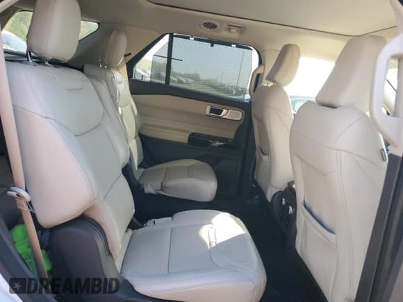 ✅ 2021 Ford Explorer Platinum • VIN: 1FM5K8HC4MGA32990 • Lot: 84815225. Wystawiony na Copart z przebiegiem 44 820 mil. Bezpłatny archiwum sprzedaży aukcyjnych z USA i szczegółowy raport historii pojazdu na DreamBid. Zdjęcie 11.