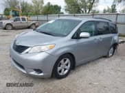 ✅ 2013 Toyota Sienna LE AAS • VIN: 5TDKK3DC5DS348078 • Lot: 43319089. Listed on IAAI with 133,827 mi. Free auction sales archive from the USA and detailed vehicle history report at DreamBid. Image 2.