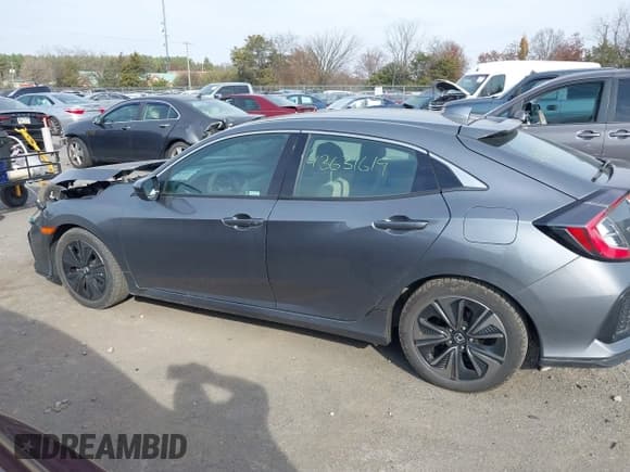 ✅ 2018 Honda Civic EX • VIN: SHHFK7H53JU239153 • Лот: 43631619. Опубликован ранее на IAAI с пробегом 164 352 миль. Бесплатный доступ к архиву аукционных продаж из США и подробный отчёт об истории автомобиля на DreamBid. Изображение 14.
