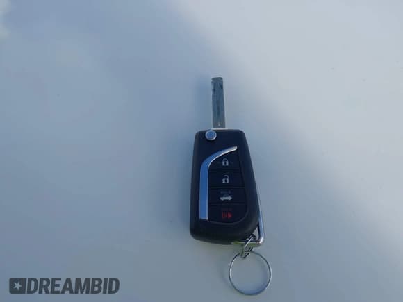 ✅ 2021 Toyota Corolla LE • VIN: 5YFEPMAE8MP259690 • Lot: 43554339. Wystawiony na IAAI z przebiegiem 59 889 mil. Bezpłatny archiwum sprzedaży aukcyjnych z USA i szczegółowy raport historii pojazdu na DreamBid. Zdjęcie 11.