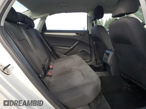 ✅ 2016 Volkswagen Passat S • VIN: 1VWAT7A36GC044930 • Lot: 90353485. Listed on Copart with 106,655 mi. Free auction sales archive from the USA and detailed vehicle history report at DreamBid. Image 10.