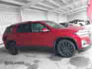 2023 Chevrolet Traverse RS z VIN 1GNERJKWXPJ275888, wystawiony jako IAAI lot #41418686 z przebiegiem 14 578 mil mil oraz . Historia ofert i sprzedaży dostępna na DreamBid. Obrazek 13.