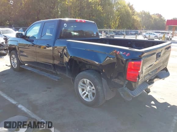 ✅ 2018 Chevrolet Silverado 1500 LT • VIN: 1GCVKRECXJZ215857 • Лот: 43473435. Опубликован ранее на IAAI с пробегом 213 061 миль. Бесплатный доступ к архиву аукционных продаж из США и подробный отчёт об истории автомобиля на DreamBid. Изображение 3.