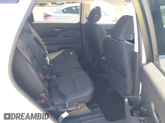 ✅ 2022 Nissan Pathfinder SV • VIN: 5N1DR3BA8NC260095 • Lot: 42748841. Listed on IAAI with 88,067 mi. Free auction sales archive from the USA and detailed vehicle history report at DreamBid. Image 8.