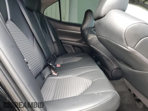 ✅ 2022 Toyota Camry Hybrid SE • VIN: 4T1G31AK5NU596956 • Lot: 82181995. Wystawiony na Copart z przebiegiem 30 117 mil. Bezpłatny archiwum sprzedaży aukcyjnych z USA i szczegółowy raport historii pojazdu na DreamBid. Zdjęcie 10.