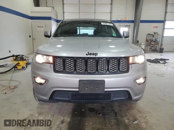 ✅ 2017 Jeep Grand Cherokee Altitude • VIN: 1C4RJFAG0HC875222 • Lot: 93851345. Listed on Copart with 198,413 mi. Free auction sales archive from the USA and detailed vehicle history report at DreamBid. Image 5.