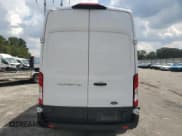 ✅ 2022 Ford Transit Cargo • VIN: 1FTBR1X84NKA08873 • Lot: 89452095. Wystawiony na Copart z przebiegiem 55 096 mil. Bezpłatny archiwum sprzedaży aukcyjnych z USA i szczegółowy raport historii pojazdu na DreamBid. Zdjęcie 6.