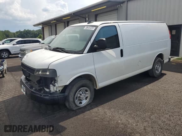 ✅ 2021 Chevrolet Express Cargo • VIN: 1GCWGAFP2M1177066 • Лот: 67293945. Опубликован ранее на Copart с пробегом 190 709 миль. Бесплатный доступ к архиву аукционных продаж из США и подробный отчёт об истории автомобиля на DreamBid. Изображение 1.