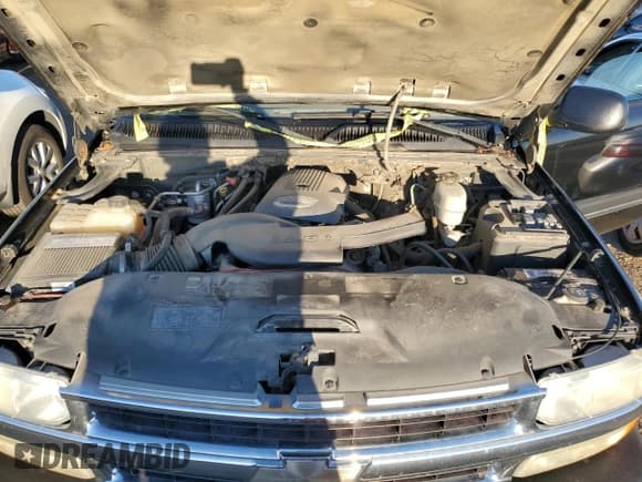 ✅ 2004 Chevrolet Suburban LS • VIN: 3GNEC16Z04G242630 • Лот: 42617085. Опубликован ранее на Copart с пробегом 119 840 миль. Бесплатный доступ к архиву аукционных продаж из США и подробный отчёт об истории автомобиля на DreamBid. Изображение 12.