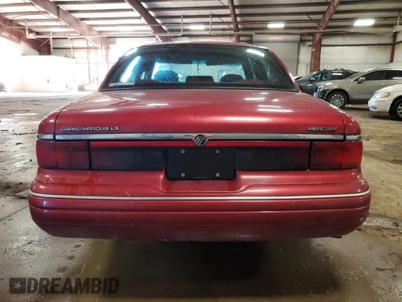 ✅ 1996 Mercury Grand Marquis LS • VIN: 2MELM7562TX600112 • Лот: 82284414. Опубликован ранее на Copart с пробегом 149 682 миль. Бесплатный доступ к архиву аукционных продаж из США и подробный отчёт об истории автомобиля на DreamBid. Изображение 6.