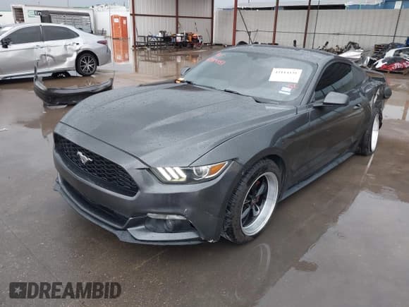 ✅ 2016 Ford Mustang V6 • VIN: 1FA6P8AM7G5252224 • Lot: 42114151. Listed on IAAI with 100,865 mi. Free auction sales archive from the USA and detailed vehicle history report at DreamBid. Image 2.