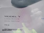 ✅ 2026 Tesla Model Y Long Range Launch Series • VIN: 7SAYGDEE1TF447021 • Lot: 43549349. Wystawiony na IAAI z przebiegiem 572 mil. Bezpłatny archiwum sprzedaży aukcyjnych z USA i szczegółowy raport historii pojazdu na DreamBid. Zdjęcie 7.