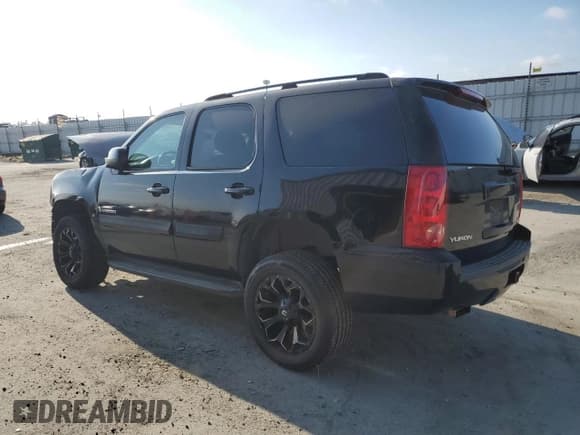 ✅ 2007 GMC Yukon SLE • VIN: 1GKFC13097R193598 • Lot: 72038755. Listed on Copart with 211,726 mi. Free auction sales archive from the USA and detailed vehicle history report at DreamBid. Image 2.