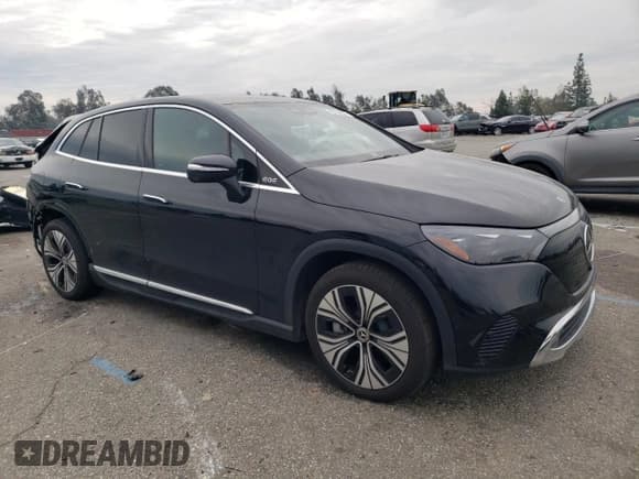 ✅ 2023 Mercedes-Benz EQE 350+ • VIN: 4JGGM2BB9PA022544 • Lot: 43794684. Wystawiony na Copart z przebiegiem 9 962 mil. Bezpłatny archiwum sprzedaży aukcyjnych z USA i szczegółowy raport historii pojazdu na DreamBid. Zdjęcie 4.