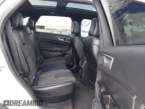 ✅ 2020 Ford Edge ST • VIN: 2FMPK4AP2LBA96000 • Lot: 42023201. Wystawiony na IAAI z przebiegiem 51 417 mil. Bezpłatny archiwum sprzedaży aukcyjnych z USA i szczegółowy raport historii pojazdu na DreamBid. Zdjęcie 8.