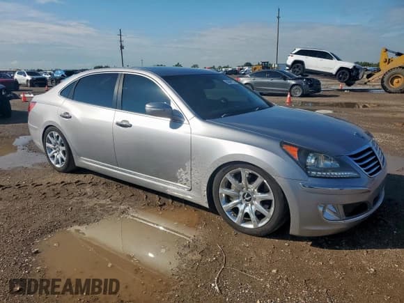 ✅ 2013 Hyundai Equus Signature • VIN: KMHGH4JH0DU069803 • Лот: 84042175. Опубликован ранее на Copart с пробегом 120 026 миль. Бесплатный доступ к архиву аукционных продаж из США и подробный отчёт об истории автомобиля на DreamBid. Изображение 4.