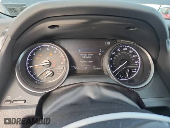 2022 Toyota Camry SE z VIN 4T1G11BK6NU058190, wystawiony jako Copart lot #64806315 z przebiegiem 32 091 mil mil oraz Szkoda całkowita • Salvage title. Historia ofert i sprzedaży dostępna na DreamBid. Obrazek 9.