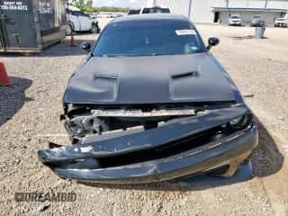 2016 Dodge Challenger SXT Plus z VIN 2C3CDZAG5GH299819, wystawiony jako Copart lot #84605115 z przebiegiem 88 622 mil mil oraz Szkoda całkowita • Salvage title. Historia ofert i sprzedaży dostępna na DreamBid. Obrazek 5.