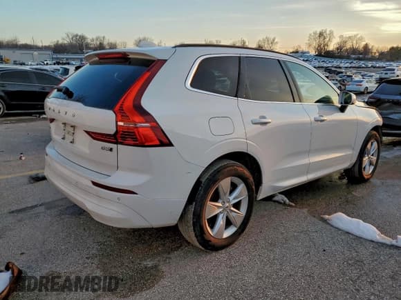 ✅ 2022 Volvo XC60 Momentum • VIN: YV4L12RK4N1019806 • Lot: 95795845. Listed on Copart with 84,785 mi. Free auction sales archive from the USA and detailed vehicle history report at DreamBid. Image 3.