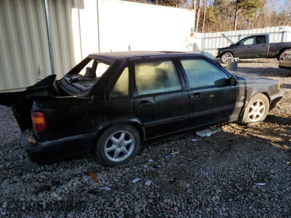 ✅ 1996 Volvo 850 • VIN: YV1LS572XT3318071 • Lot: 86796644. Wystawiony na Copart z przebiegiem Nie podano. Bezpłatny archiwum sprzedaży aukcyjnych z USA i szczegółowy raport historii pojazdu na DreamBid. Zdjęcie 3.
