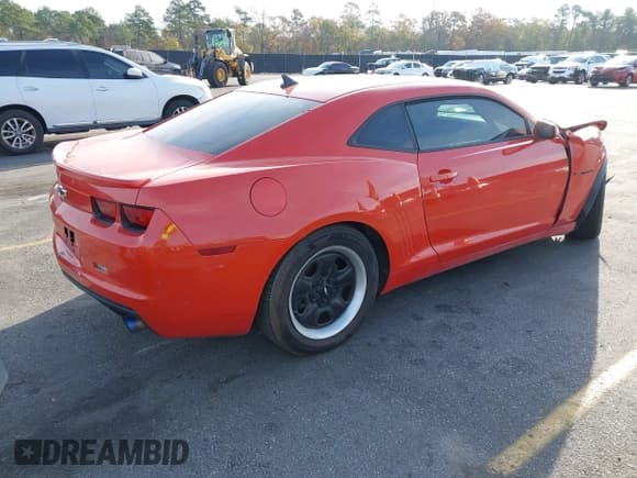 ✅ 2012 Chevrolet Camaro 2LS • VIN: 2G1FA1E38C9146908 • Lot: 43804182. Wystawiony na IAAI z przebiegiem 132 429 mil. Bezpłatny archiwum sprzedaży aukcyjnych z USA i szczegółowy raport historii pojazdu na DreamBid. Zdjęcie 4.