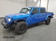 ✅ 2023 Jeep Gladiator Overland • VIN: 1C6HJTFG6PL564337 • Лот: 59620315. Опубликован ранее на Copart с пробегом 31 552 миль. Бесплатный доступ к архиву аукционных продаж из США и подробный отчёт об истории автомобиля на DreamBid. Изображение 1.