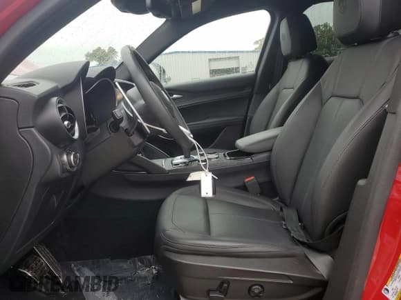 ✅ 2024 Alfa Romeo Stelvio Sprint • VIN: ZASPAKAN4R7D77265 • Lot: 85761025. Wystawiony na Copart z przebiegiem 4 424 mil. Bezpłatny archiwum sprzedaży aukcyjnych z USA i szczegółowy raport historii pojazdu na DreamBid. Zdjęcie 7.