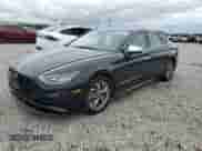 2023 Hyundai Sonata SEL z VIN KMHL64JA8PA271883, wystawiony jako Copart lot #82083955 z przebiegiem 34 798 mil mil oraz Szkoda całkowita • Salvage title. Historia ofert i sprzedaży dostępna na DreamBid. Obrazek 1.