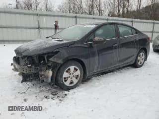 ✅ 2018 Chevrolet Cruze LS • VIN: 1G1BB5SM8J7107928 • Lot: 46154305. Listed on Copart with 93,454 mi. Free auction sales archive from the USA and detailed vehicle history report at DreamBid. Image 1.