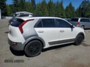 ✅ 2023 Kia Niro Wave • VIN: KNDCT3L11P5042264 • Lot: 68670465. Wystawiony na Copart z przebiegiem 13 308 mil. Bezpłatny archiwum sprzedaży aukcyjnych z USA i szczegółowy raport historii pojazdu na DreamBid. Zdjęcie 3.