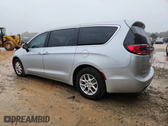 ✅ 2023 Chrysler Pacifica Touring L • VIN: 2C4RC1BG1PR630088 • Лот: 90595905. Опубликован ранее на Copart с пробегом 13 011 миль. Бесплатный доступ к архиву аукционных продаж из США и подробный отчёт об истории автомобиля на DreamBid. Изображение 2.