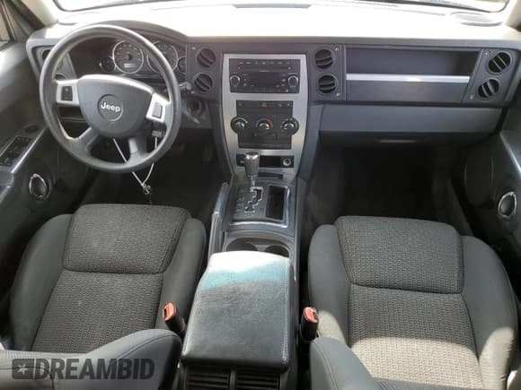 ✅ 2009 Jeep Commander Sport • VIN: 1J8HG48K19C538464 • Lot: 44506165. Wystawiony na Copart z przebiegiem 185 546 mil. Bezpłatny archiwum sprzedaży aukcyjnych z USA i szczegółowy raport historii pojazdu na DreamBid. Zdjęcie 8.