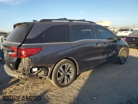 ✅ 2022 Honda Odyssey Touring • VIN: 5FNRL6H88NB002325 • Lot: 92027675. Listed on Copart with 96,123 mi. Free auction sales archive from the USA and detailed vehicle history report at DreamBid. Image 3.