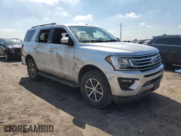 ✅ 2018 Ford Expedition XLT • VIN: 1FMJU1HT7JEA28052 • Lot: 90257485. Listed on Copart with Not provided. Free auction sales archive from the USA and detailed vehicle history report at DreamBid. Image 4.