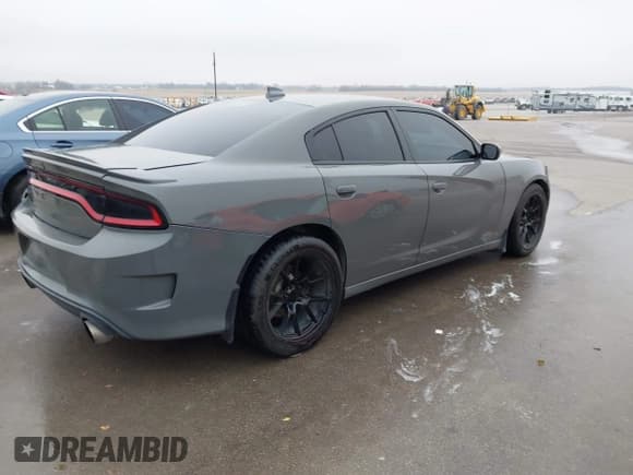 ✅ 2018 Dodge Charger R/T • VIN: 2C3CDXCTXJH284562 • Lot: 43737900. Listed on IAAI with 73,718 mi. Free auction sales archive from the USA and detailed vehicle history report at DreamBid. Image 4.