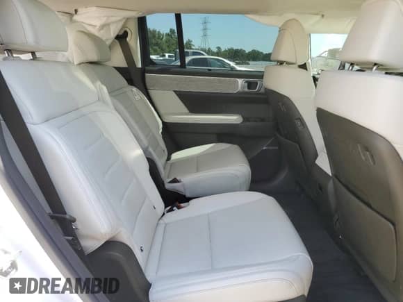 2025 Hyundai Santa Fe Calligraphy z VIN 5NMP54G17SH019847, wystawiony jako Copart lot #57211915 z przebiegiem 14 054 mil mil oraz Szkoda całkowita • Salvage title. Historia ofert i sprzedaży dostępna na DreamBid. Obrazek 11.